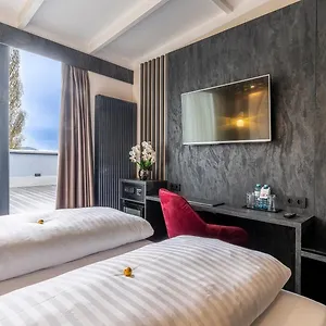 3* Otel Plaza